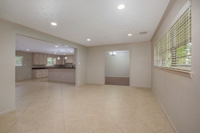Building Photo - 10825 Long Shadow Ln