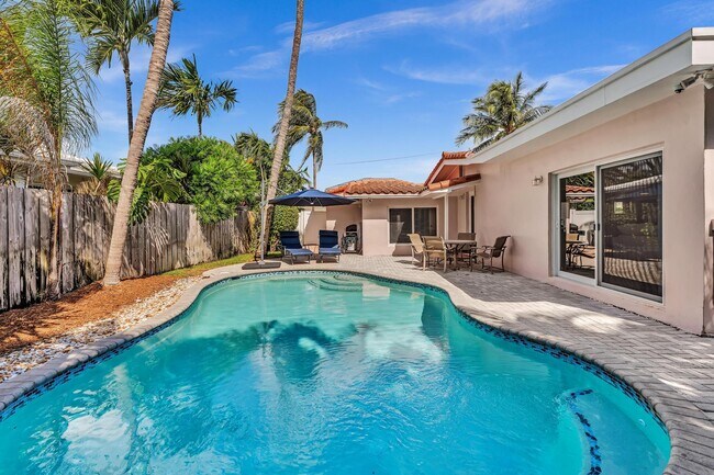 Building Photo - 3204 Beacon St