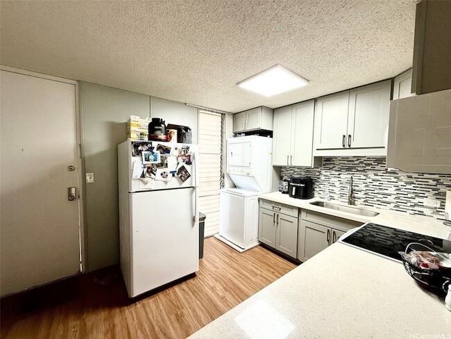 Building Photo - 95-2031-2031 Waikalani Pl