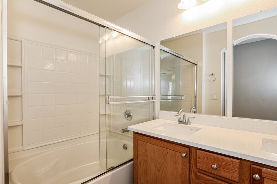 Building Photo - 10239 W Via Del Sol