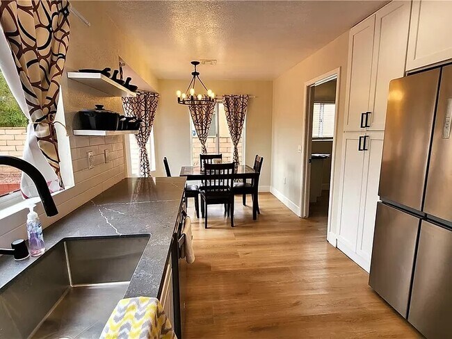 Building Photo - 8705 Villa Ridge Dr