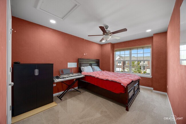 Building Photo - 2704 Blakely Ln
