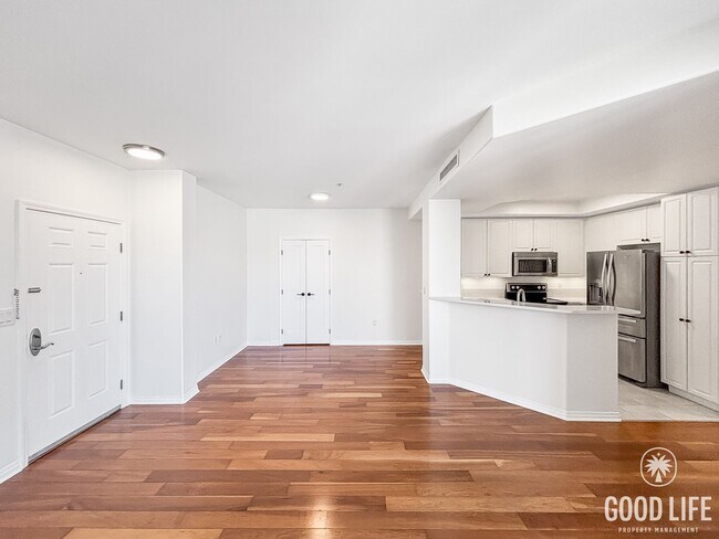 Building Photo - Beautiful 1BD/1BA Condo in Little Italy W/ A/C, W/D, Private Balcony, Reserved Parking, and Rooft...