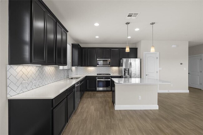 Building Photo - 15802 Celosia St