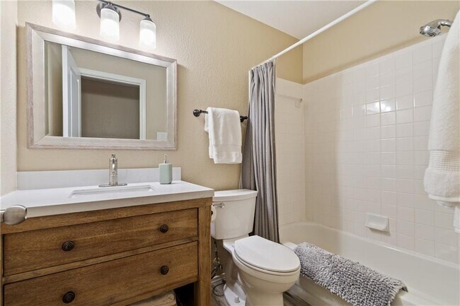 Building Photo - 16708 Chamonix Terrace