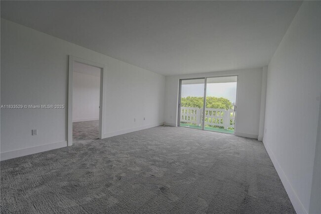 Building Photo - 15600 NW 7th Ave