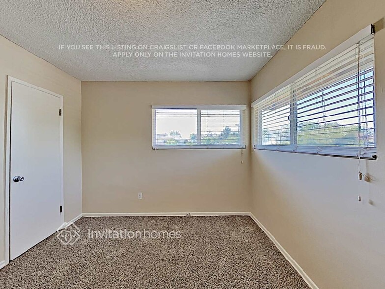 Building Photo - 9256 Swinton Ave