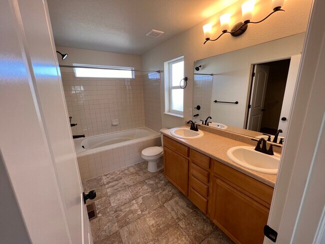 Building Photo - 2670 Turquoise St