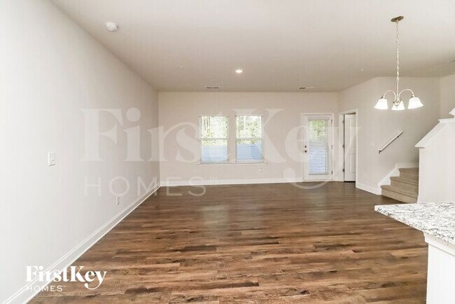 Building Photo - 2027 Cypress Village Dr NW