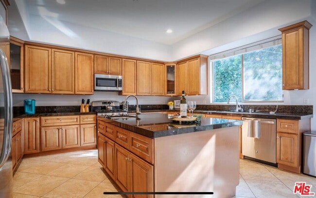 Building Photo - 19246 Liam Ln