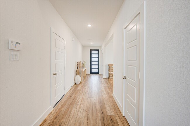 Building Photo - 4606 Wax Myrtle Ct