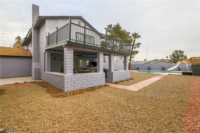 Building Photo - 5301 Opuntia St