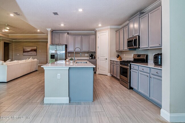 Building Photo - 75 Diamondback Ave