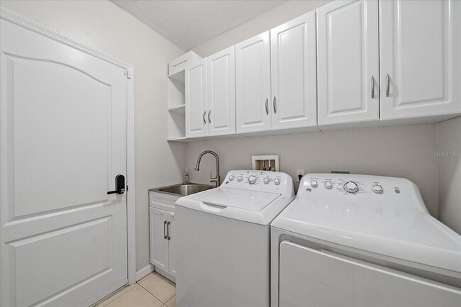 Building Photo - 8328 Haven Harbour Way