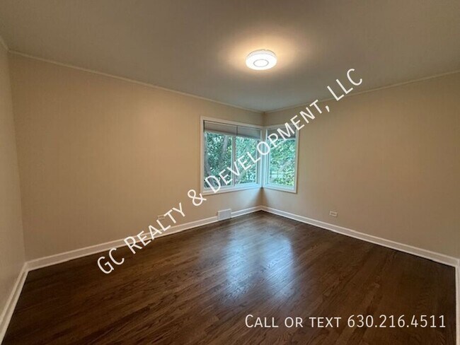 Building Photo - 318 S Hale St
