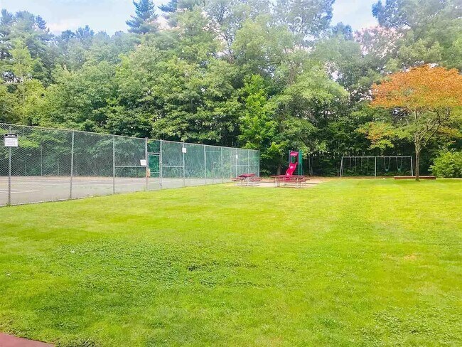 Building Photo - 501 Brook Village Rd