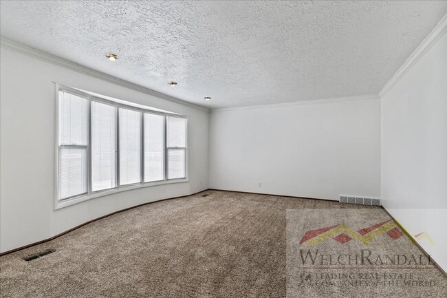 Building Photo - Your Ideal 4-Bed Layton Home - Style, Space & Location!