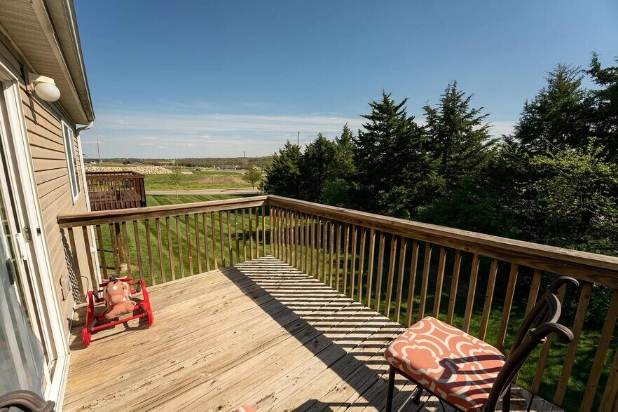 Building Photo - 1109 Newfoundland Dr