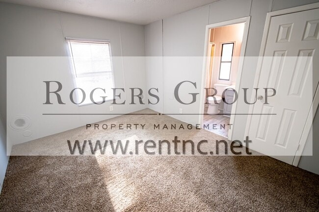 Building Photo - 136 Ross Ave