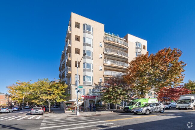 Building Photo - 93-05 37th Ave