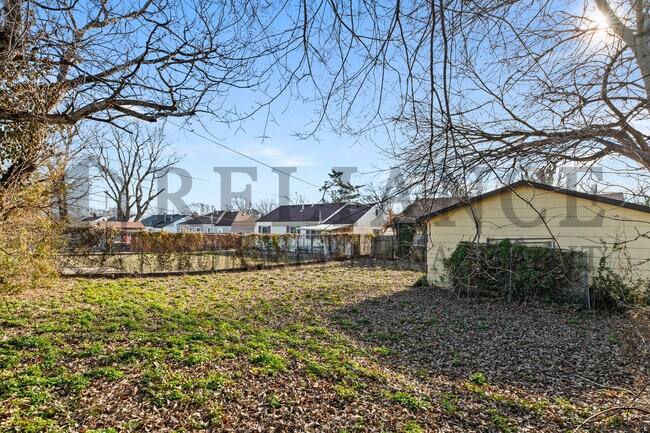 Building Photo - 4514 Vesta Dr