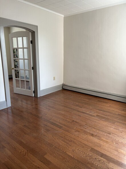 Living Room - 141 Franklin Ave