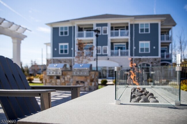 Building Photo - 2435 Lamington Rd