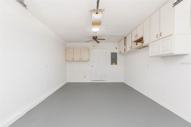 Building Photo - 6541 Brentwood Dr.