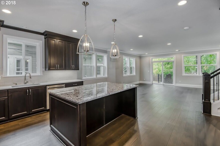 Building Photo - 3993 SE 36TH AVE