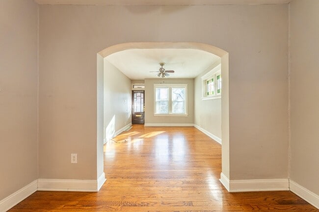 Building Photo - 2009 Maury Ave