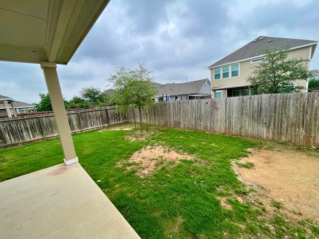 Building Photo - Modern 3 Bedroom Home with Office and Covered Patio in Marion