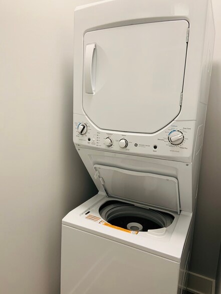 Laundry room - 1835 N Pennsylvania St