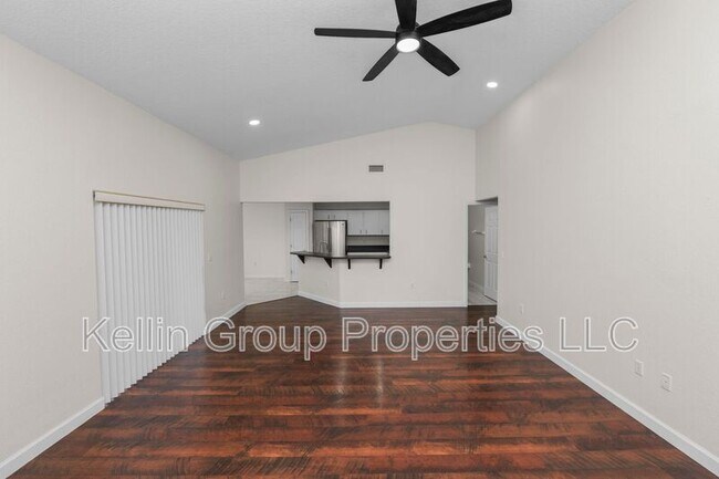 Building Photo - 3284 Sanoma Dr
