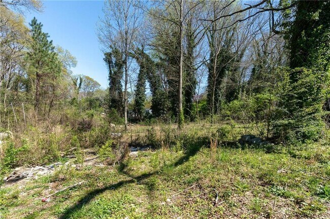 Building Photo - 665 S Eugenia Pl NW