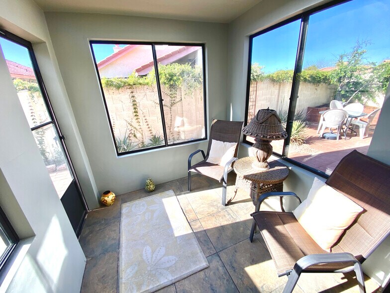 Sunroom off of the kitchen - 200 E Belcourte Pl