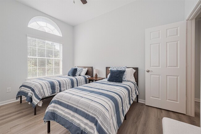 Building Photo - 14 Sprite Woods Pl