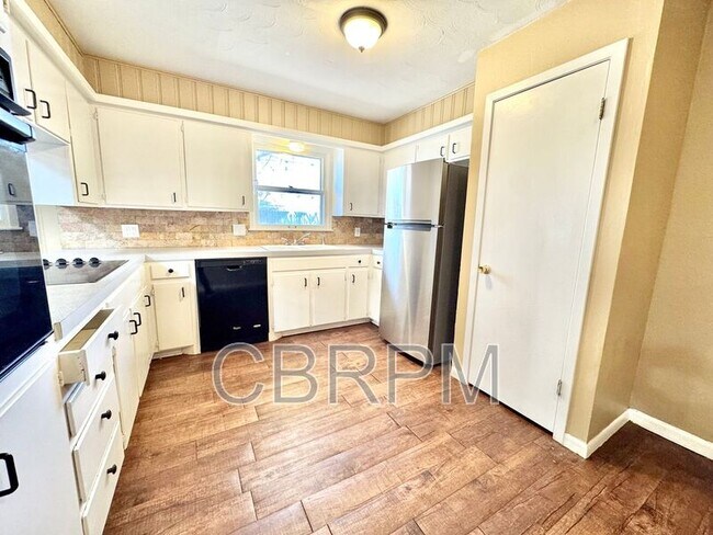 Building Photo - 5434 31st St