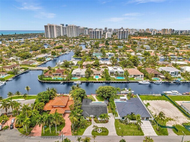 Building Photo - 413 Tamarind Dr