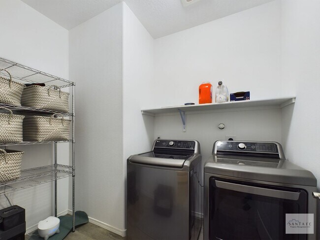 Building Photo - 5222 Gold Hl Ln