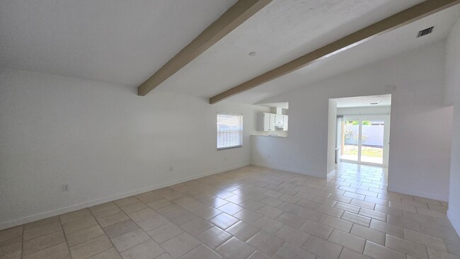 Building Photo - 4705 Violet Ave