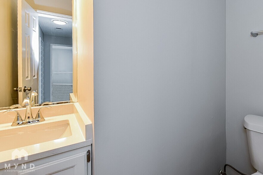 Building Photo - 4634 S Germantown Rd