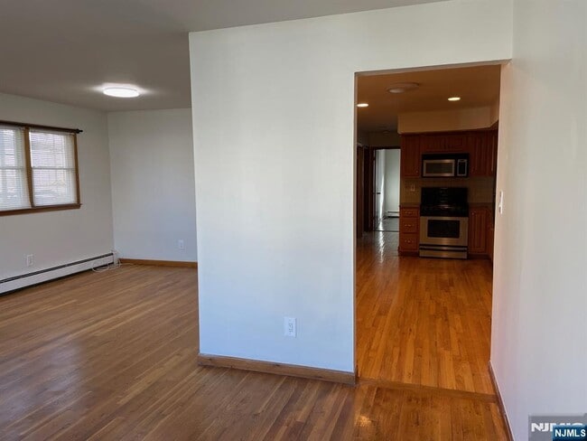 Building Photo - 3 Ann St