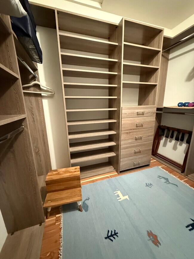 Building Photo - 6484 Heather St