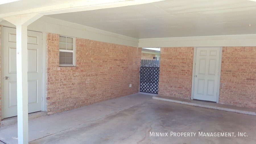 Building Photo - 4410 75th Dr