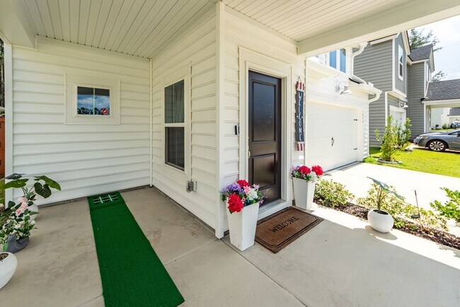 Building Photo - 3 Bedroom, 2 Bathroom Home in Sweetgrass - Summerville