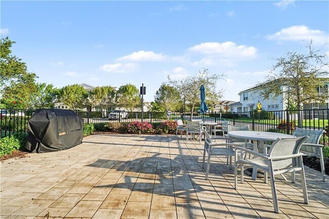 Building Photo - 4558 Arboretum Cir