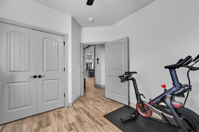 Building Photo - 12422 NE Stone Ridge Ln