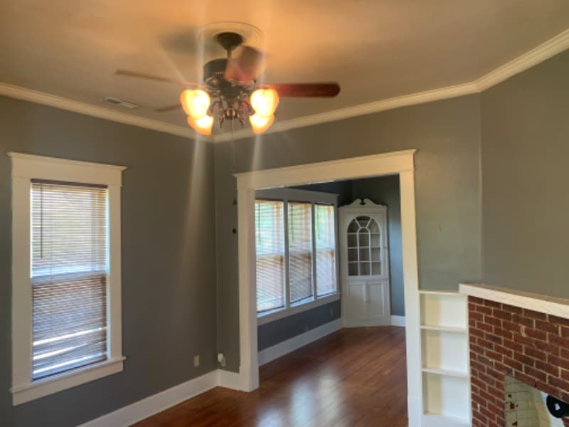 Building Photo - 533 E 9th St