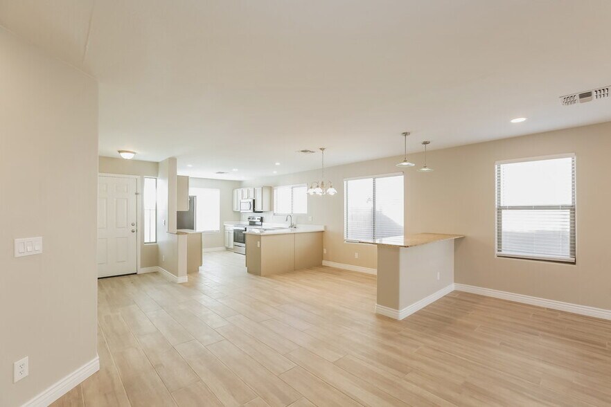 Building Photo - 4336 W Maldonado Rd