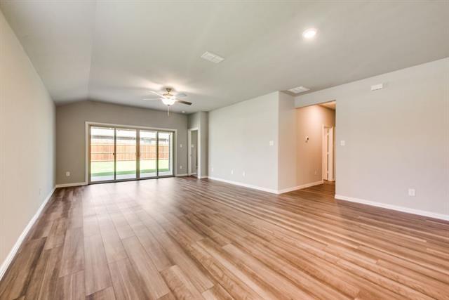 Building Photo - 605 Cedar Springs Dr